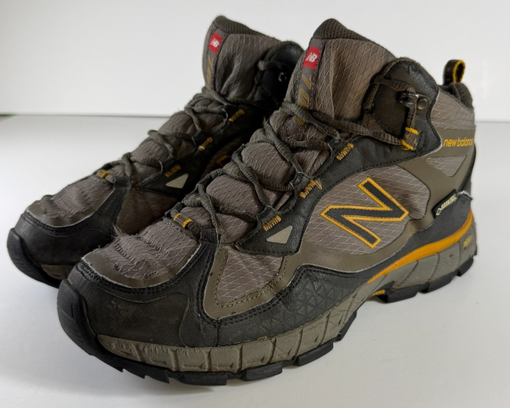 New Balance 703 Mid Hiking Boots Men's 9 D Gore-Tex Waterproof Vibram MO703HGT